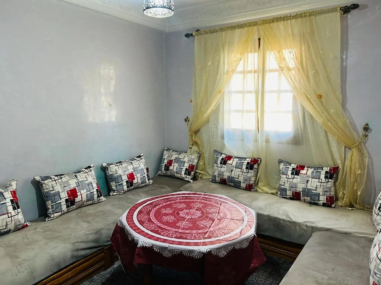 Appartement Familiale A Louer أغادير شقة